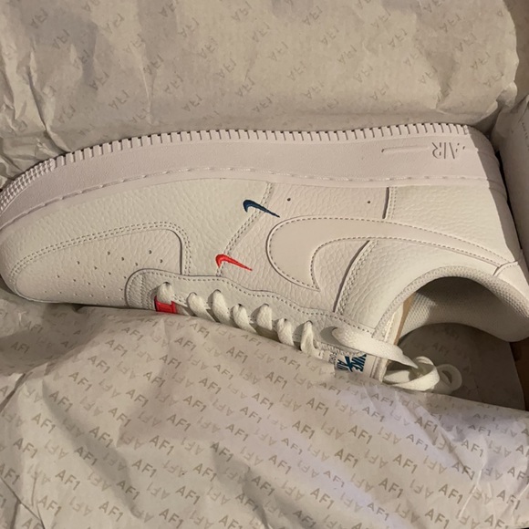 NWT - Nike Air Force 1 '07 ESS Sneaker Size 12 - Picture 5 of 7